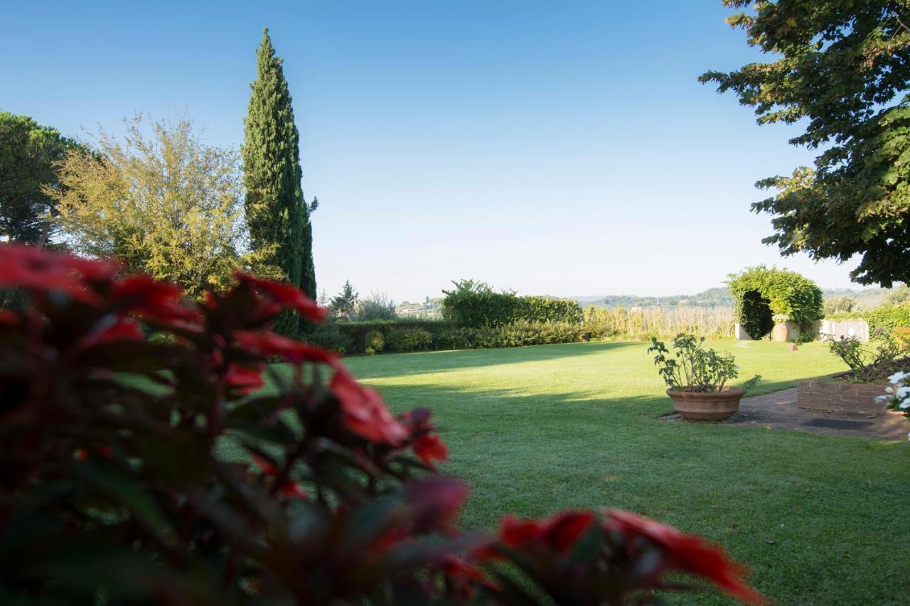 Borgo Villa Risi Siena Exterior photo